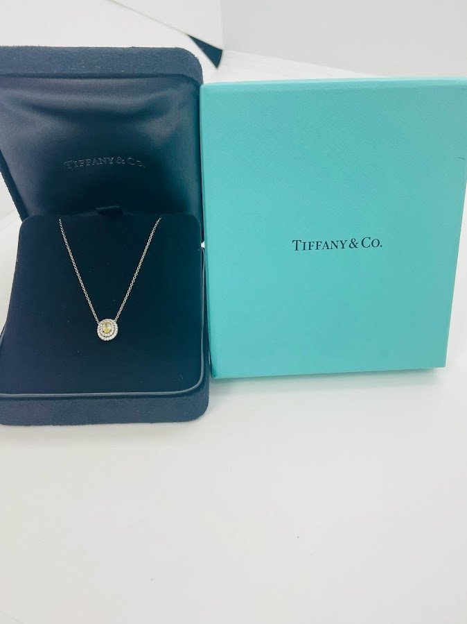 High End Consignment Sale Tiffany &Co Natural Diamonds Necklace