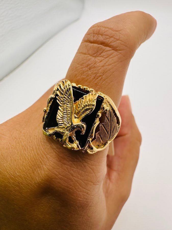 Consignment Sale 10 Karat Natural Onyx Eagle Men's Ring