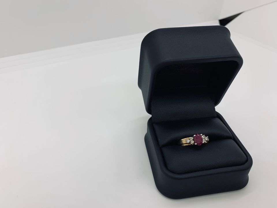 Elegant Ruby and Diamonds Ring in 14K Yellow Gold