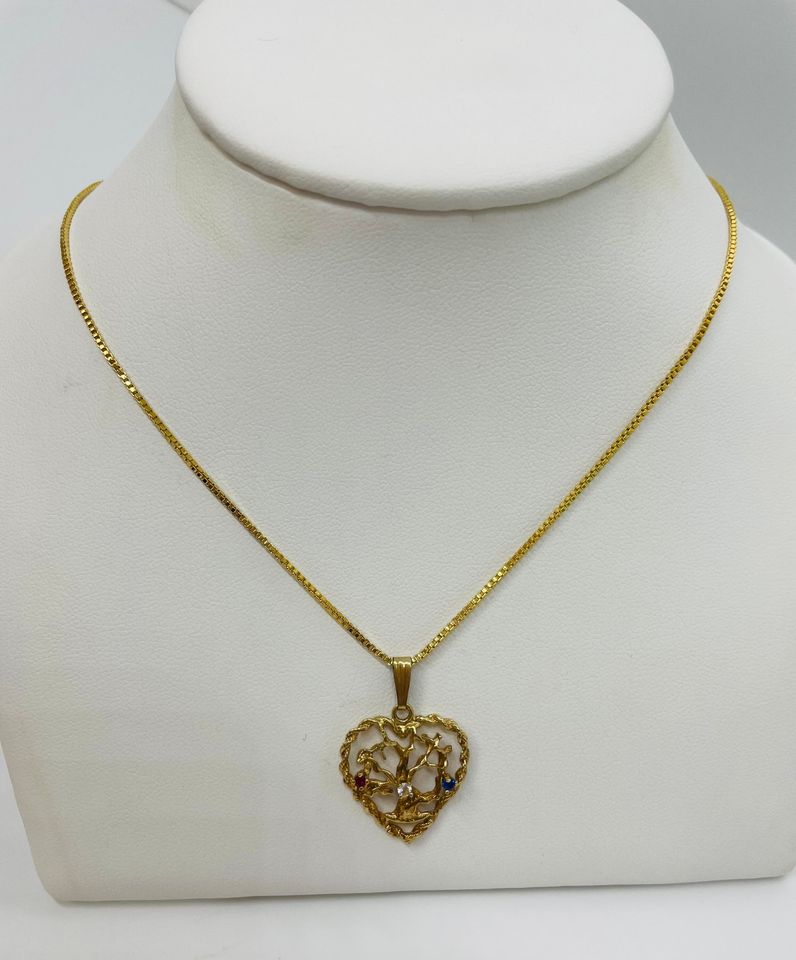 High End Jewellery 14K Yellow Gold Family Gemstones Heart Pendant
